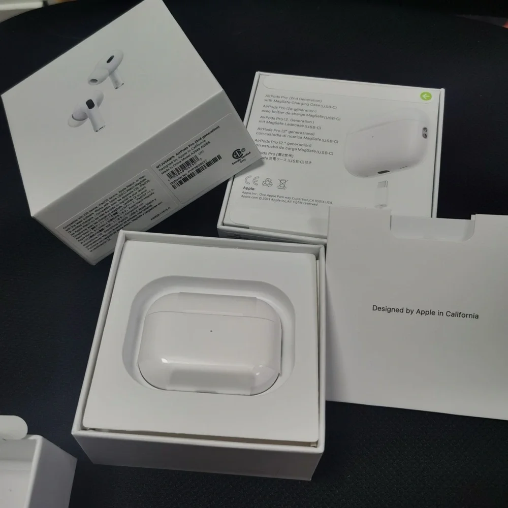 Apple AirPods Pro Box Set - White